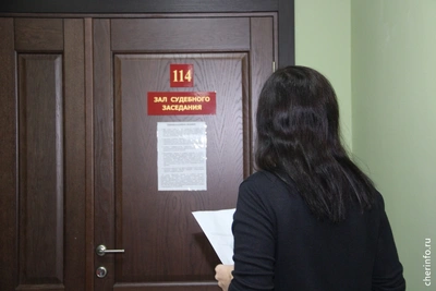 Три женщины предстанут перед судом за кражи у пожилых