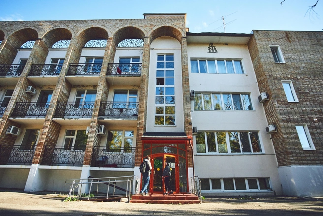 Пансионат занимает одно здание на территории санатория Чкалова | Источник: Роман Данилкин / 63.RU