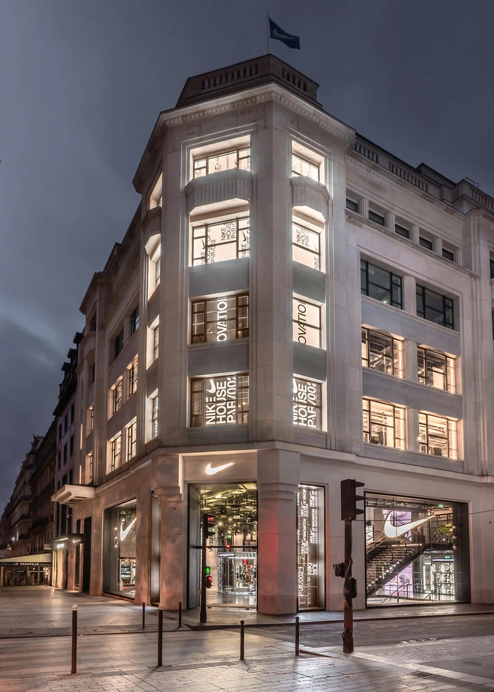 Первый флагман Nike в Париже | Источник: Том Д. Морган (Tom D Morgan), Nike