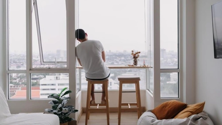 4 самых распространенных человеческих сожаления — из практики клинического психолога | Источник: Rachata Teyparsit/Shutterstock/Fotodom.ru