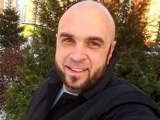 Изменившийся до неузнаваемости Глеб Жемчугов решился на фотоэпиляцию