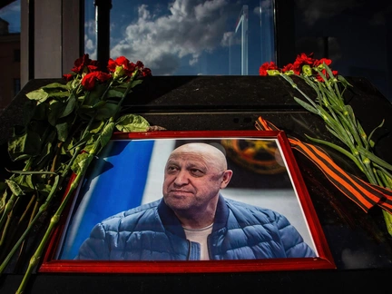 Рамки досмотра, ОМОН, место от миллиона: что происходит на кладбище, где предположительно похоронят Пригожина