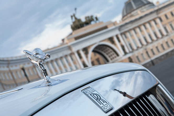 Spirit of Ecstasy: легенда о «Летящей Леди» Rolls-Royce