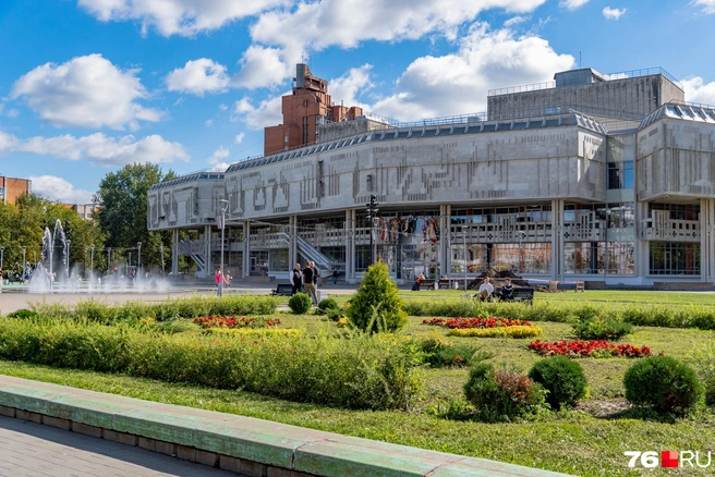 В ТЮЗе и Волковском театре большая афиша в июне. И билетов еще много!  | Источник: Кирилл Поверинов / 76.RU 