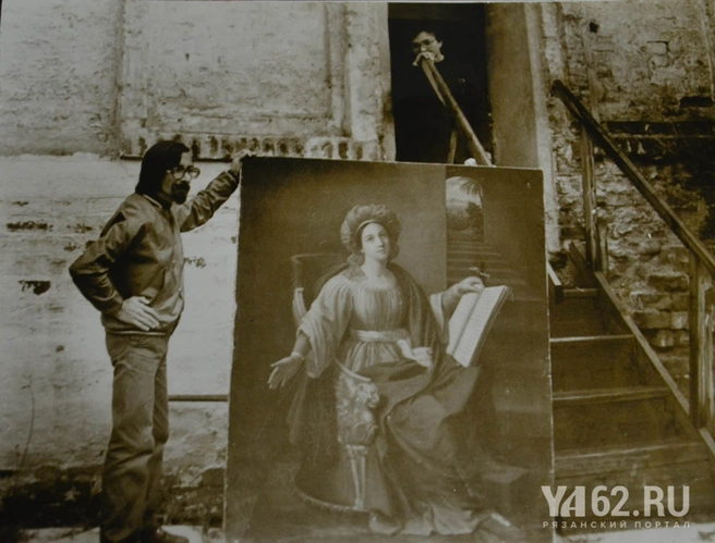 Архивное фото из усадьбы выносят кратины