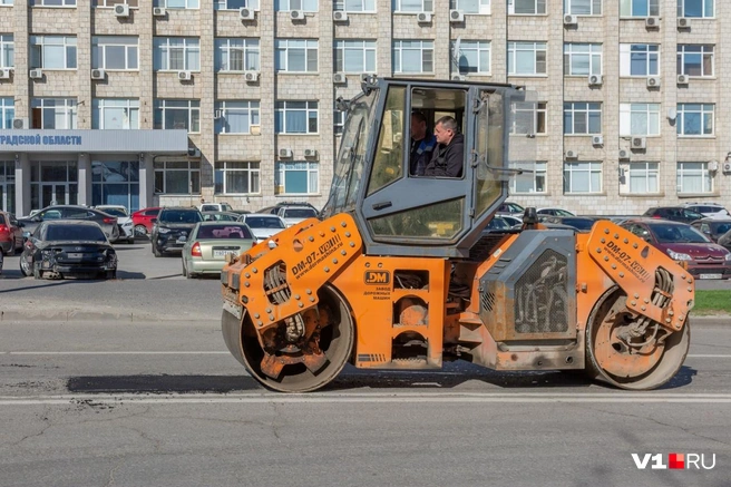 Сколько продержатся эти заплатки? | Источник: Константин Завриков / V1.RU