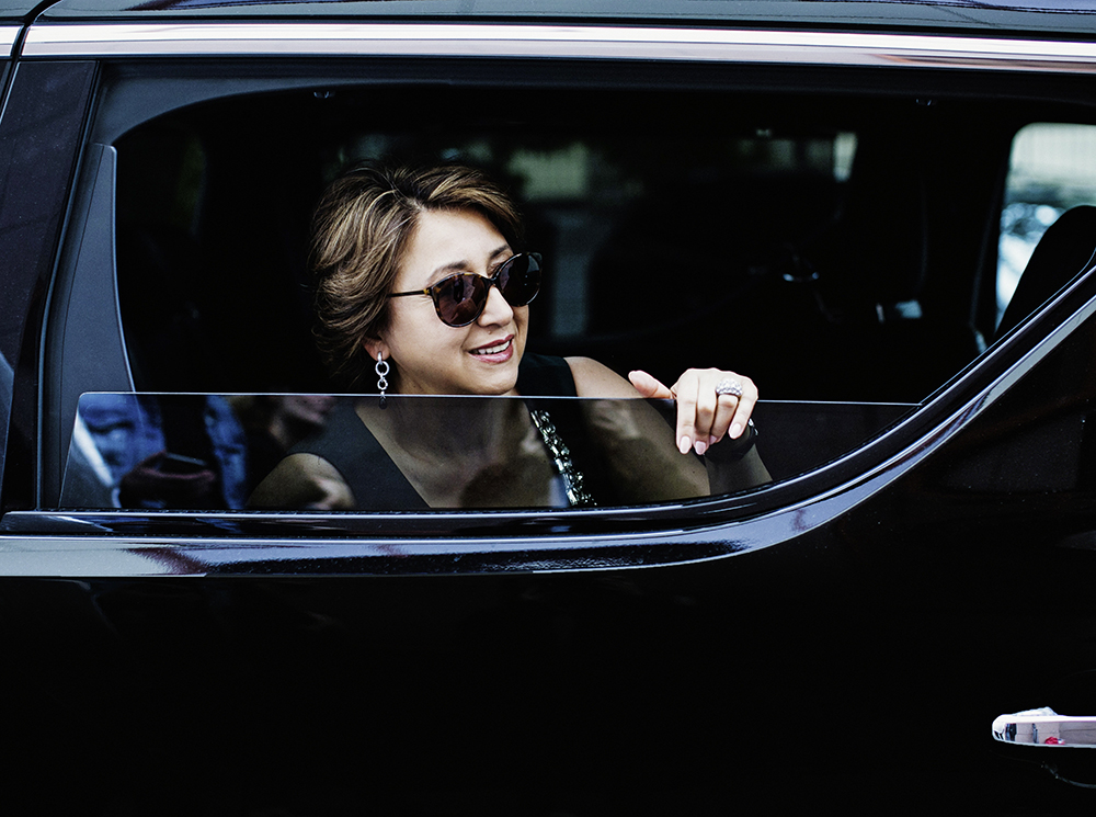 Рано Джураева: хозяйка всех космодромов страны | marieclaire.ru