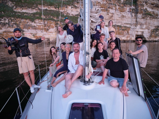 Съемочная команда приезжала в Тольятти из Москвы. Город молодежи понравился, особенно природа | Источник: «Прости. Короткометражный фильм» / vk.com