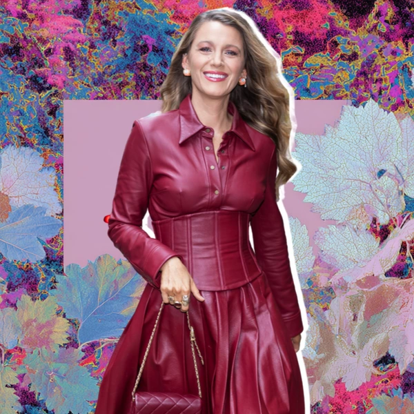 Показала, кто здесь хозяин: Блейк Лайвли появилась в Нью-Йорке в красном кожаном платье | Источник: theGirl