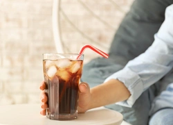 11 неочевидных причин, почему газированные напитки действительны вредны для вашего организма