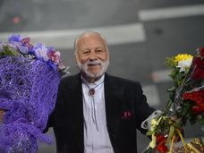 Бедрос Киркоров отметил 91-летие зажигательными танцами в компании сына и близких друзей