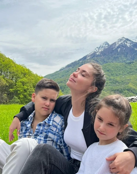 В браке с Прилучным Агата родила сына Тимофея и дочь Мию