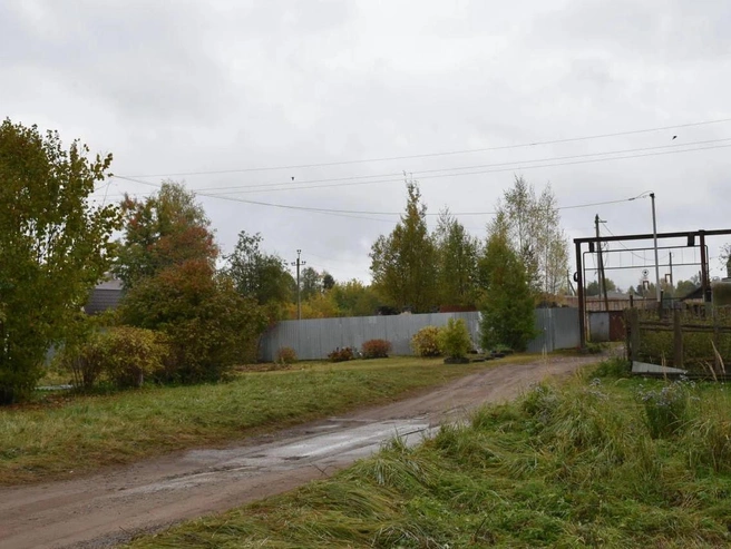 Территорию завода огородили профнастилом | Источник: Администрация Переславского МО