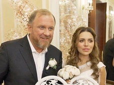 Константин Ивлев женился на молодой избраннице