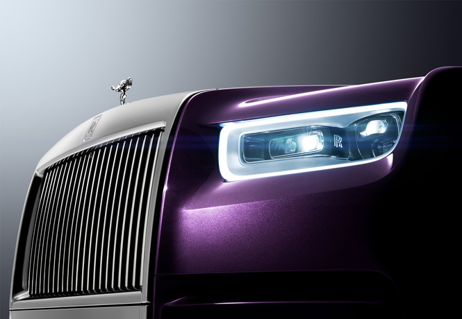 Rolls-Royce Phantom VIII: представлен самый роскошный автомобиль от начала времен