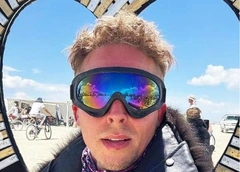 Отец убитого на Burning Man Вадима Круглова сделал заявление, обратившись к Дональду Трампу