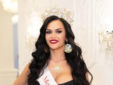 Рак мужа, первые роды в 40: кто такая Оксана Ильичева, занявшая призовое место на «Миссис Вселенная — 2025»