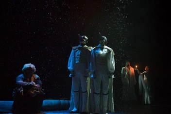 «Война и мир»: постановка в театре «Модерн»