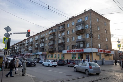 Осталось выкупить 11 объектов: мэрия завершает скупку квартир под снос на ВИЗе