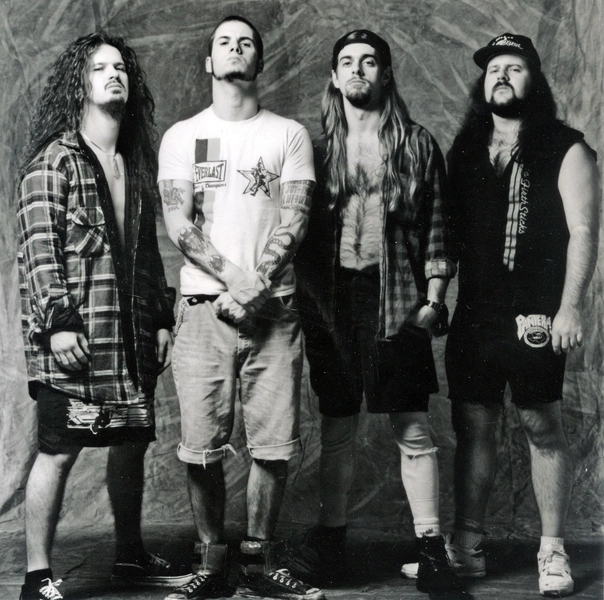 Группа Pantera в свою победную эпоху. Слева направо: Dimebag Darrell, Philip Anselmo, Rex, Vinnie Paul | Источник: Pictorial Press Ltd / Legion Media