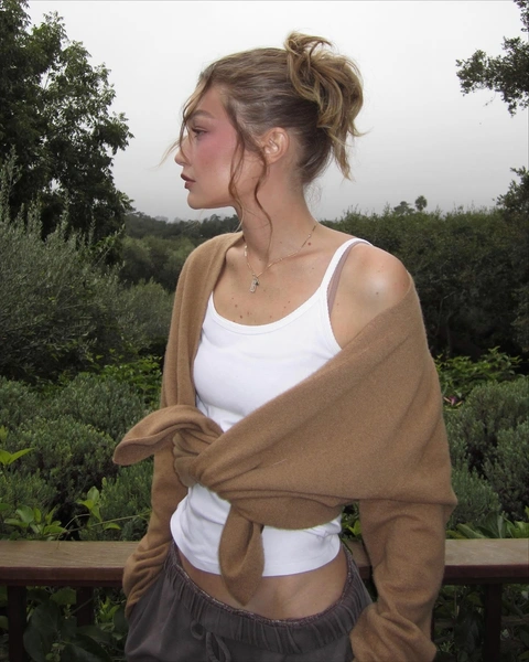 Источник: @gigihadid