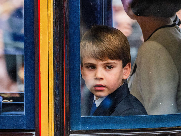 Маленький бунтарь: как принц Луи зевал и веселил маму на Trooping the Colour