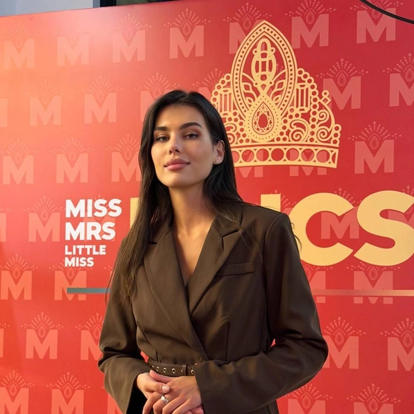 Участницы выступают в трех категориях: Little Miss («маленькие мисс» до 13 лет), Miss (юные девушки) и Mrs (замужние женщины с детьми) | Источник: пресс-служба MISS MRS LITTLE MISS BRICS