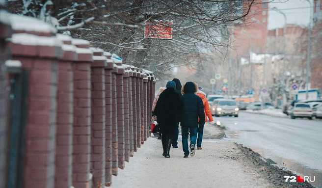 Погодные качели в конце календарной осени коварны. И не только потому, что простыть — проще простого | Источник: Ирина Шарова / 72.RU 