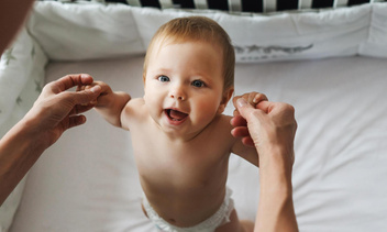 Почему в 9 месяцев у ребенка нет зубов, и сколько их должно быть?