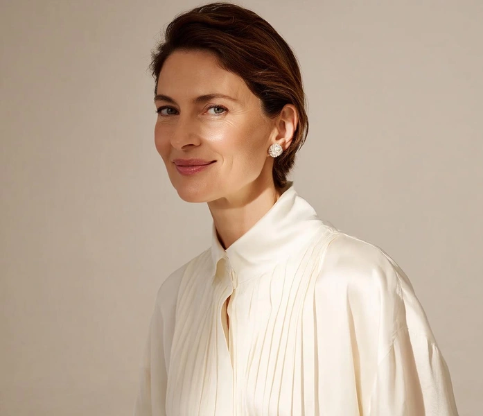 как выглядеть младше, как выглядеть моложе, почему выгляжу младше, человек выглядит младше, молодо выглядящие люди, секрет молодости | Источник: theDay/higgsfield