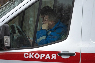 Юная лыжница получила травму голени от упавшего турника