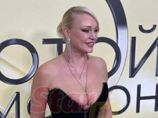 Лепс защищает Кибу от Бони, Asti позирует в мужском костюме, Довлатова едва дышит в корсете: 2 день «Золотого граммофона»