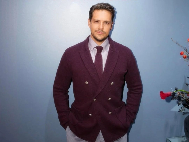 Актер считает, что женщины подают мужчинам миксованные сигналы: хотят быть «принцессами» и «феминистками» одновременно | Источник: bikovic / Instagram (экстремистская организация, деятельность запрещена на территории РФ)