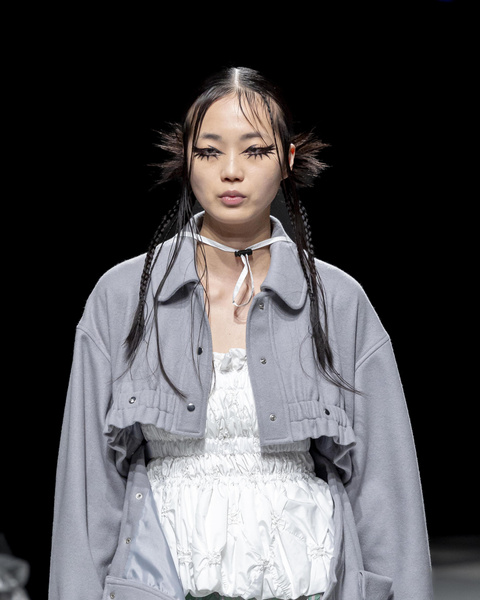 Японский шик: 8 самых ярких бьюти-трендов с Недели моды в Токио осень-зима 2024/25