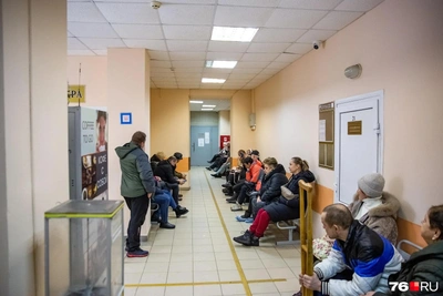 Власти Ярославля заморозили стройку поликлиники на Мельничной