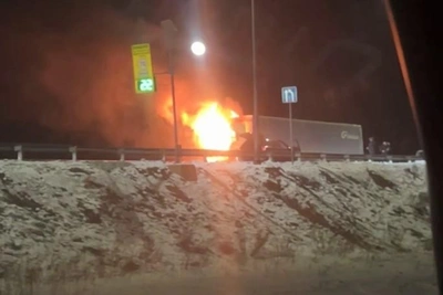 Truck catches fire on highway near Chita