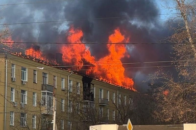 В Жуковском выгорела крыша пятиэтажки