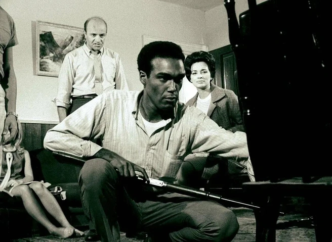 Источник: кадр из фильма «Ночь живых мертвецов» (18+), реж. Джордж А. Ромеро, студия «Image Ten», 1968 год