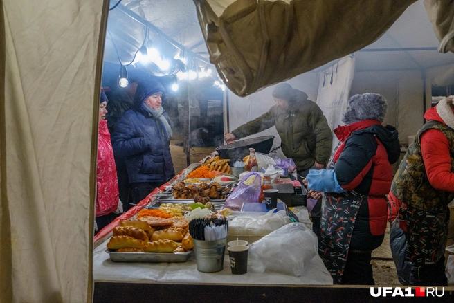 Продавался даже шашлык