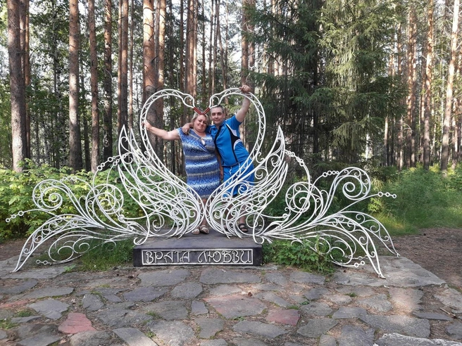 Алена говорит, что это была любовь с первого взгляда | Источник: Володя Фарт / Vk.com