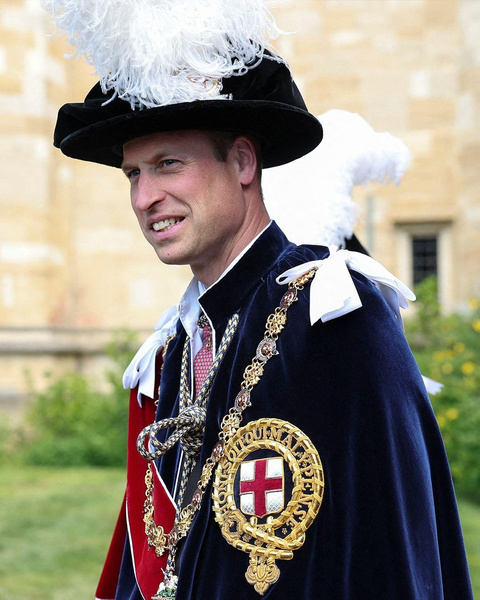 Парит в воздухе с детьми, но рядом не хватает Кейт: принц Уильям устроил фотосессию в честь 42-летия
