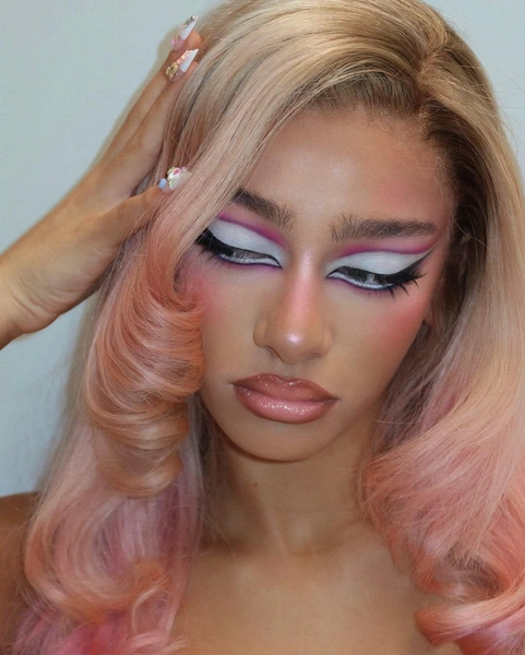 Источник: @sophiasinot