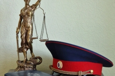 Уголовное дело после падения наледи на ребенка на Камчатке