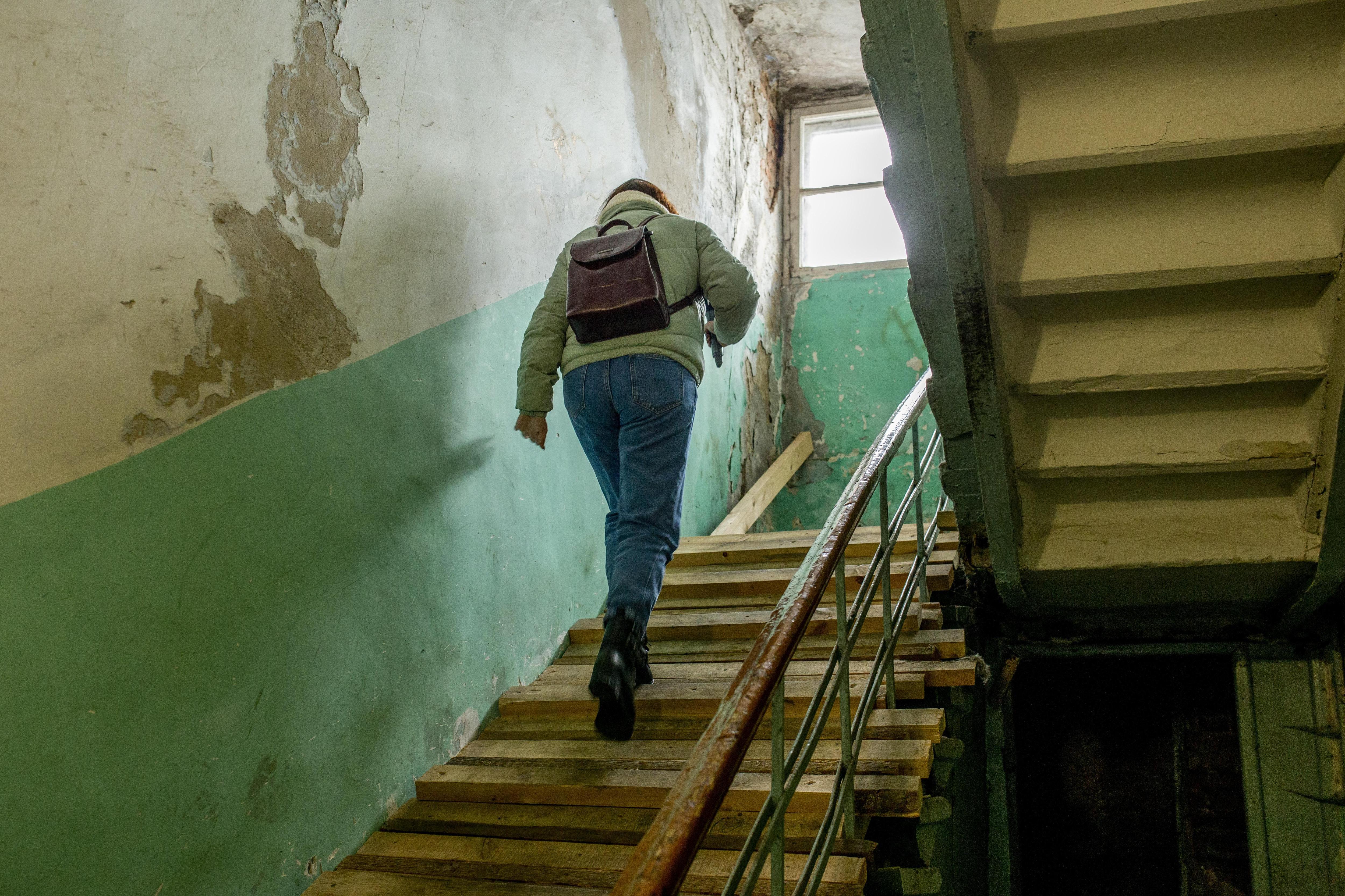 Арестовали в зале суда. 16-летняя девушка занялась сбытом наркотиков из-за трудностей с деньгами в…