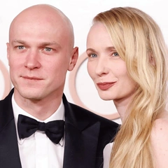 Поздравление от дочек и домашний медовик: жена Юры Борисова показала, как прошел день рождения актера