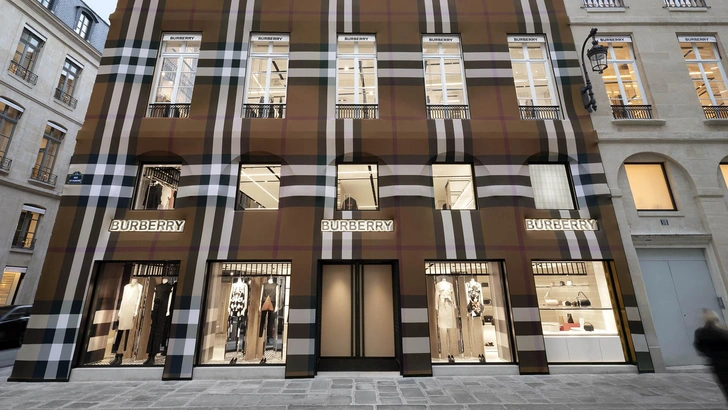 Burberry сократит 20% сотрудников по всему миру на фоне падения прибыли | Источник: Burberry