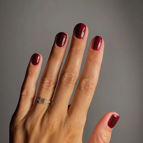 маникюр, маникюр 2025, цвет маникюра, ногти маникюр 2025, красный маникюр, красивый маникюр, цвет маникюра 2025, маникюр тренд | Источник: Социальные сети