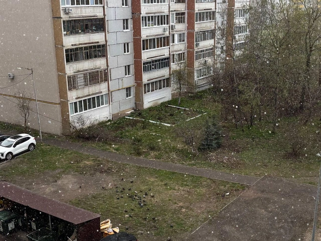 Снег с градом прошел в Азино | Источник: Читатель 116.RU