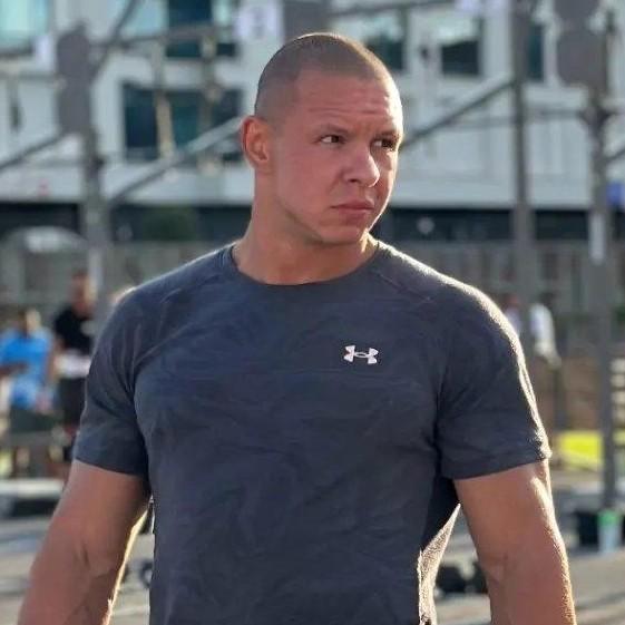 На видео попал момент убийства 35-летнего чемпиона России по многоборью Дмитрия Исаева