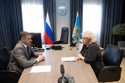 Вера Алексеева доложила Ведерникову о новой школе в Гдове